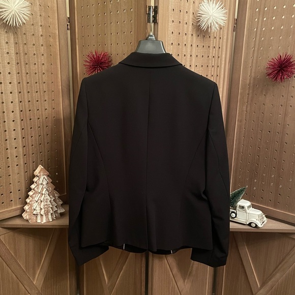 Calvin Klein ,2 button, Petite Blazer, Black, size 12P - Picture 11 of 12